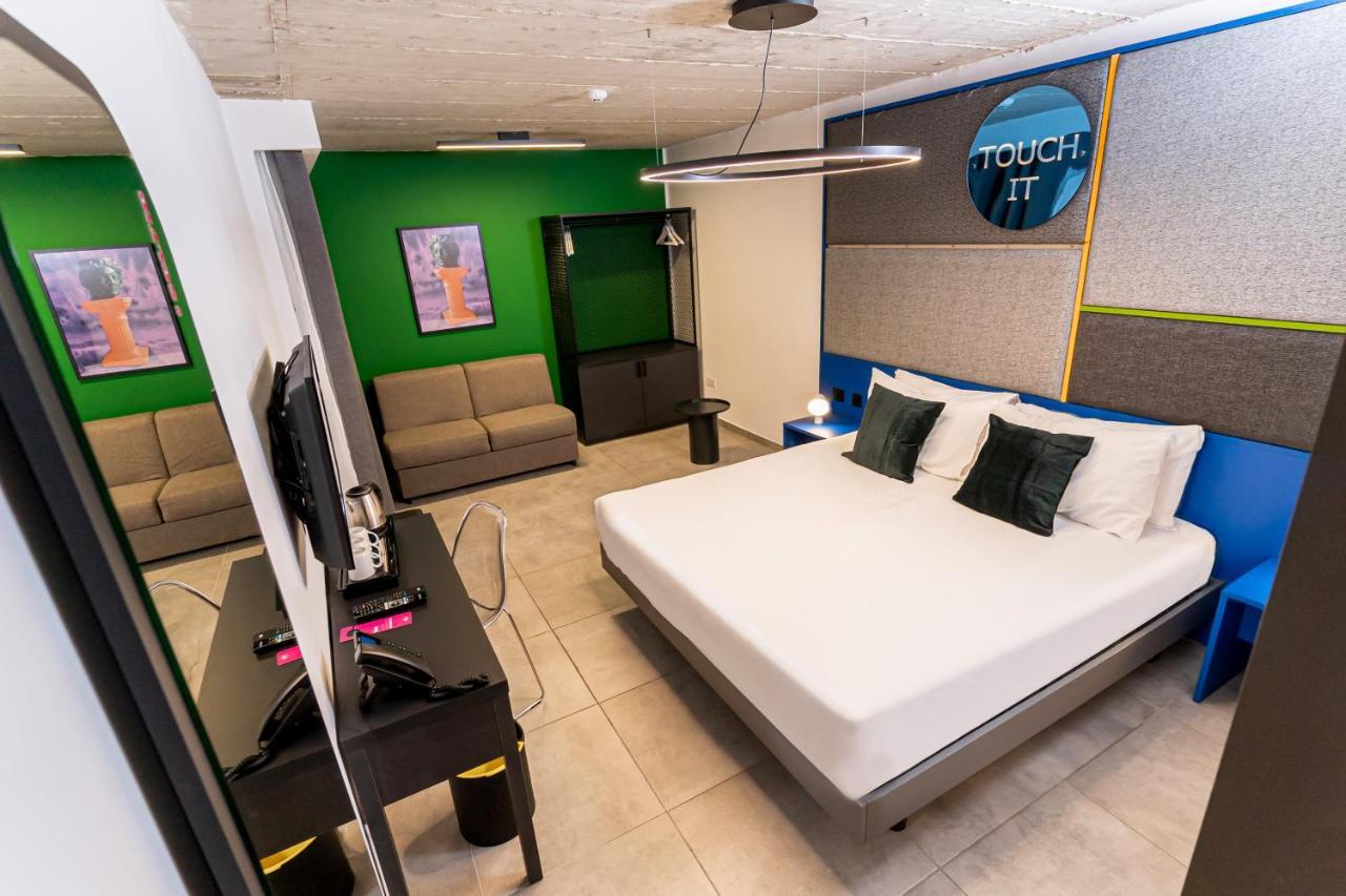 Ikyk Hotel- Ik Collection Saint Julian's ภายนอก รูปภาพ